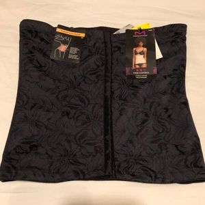 Maidenform firm control waistnipper